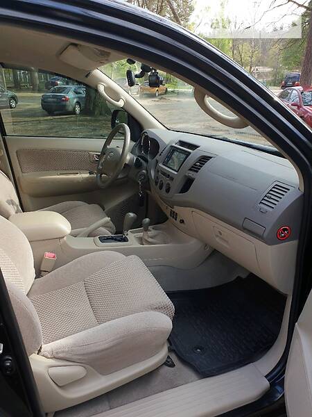 Позашляховик / Кросовер Toyota Fortuner 2007 в Києві