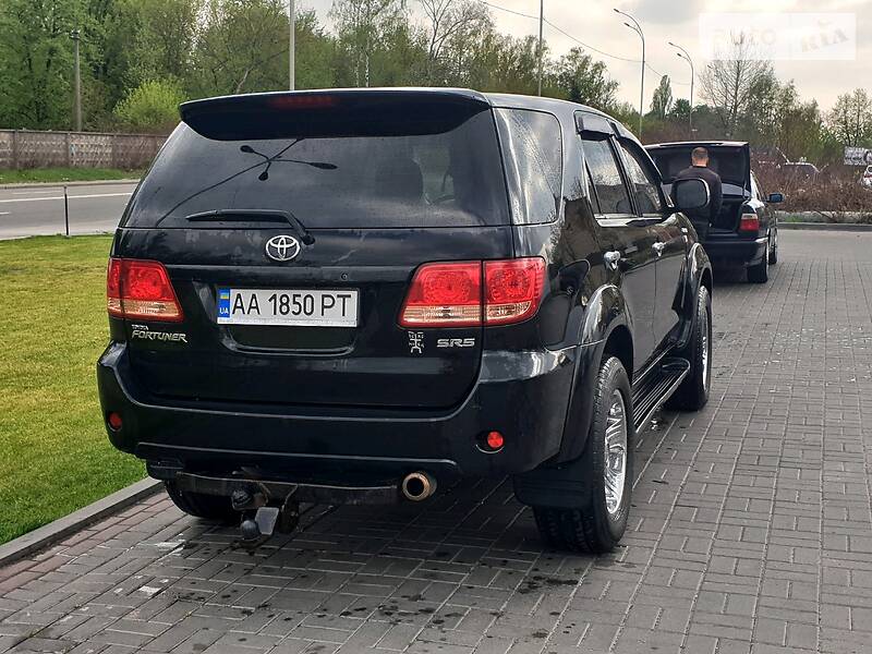 Позашляховик / Кросовер Toyota Fortuner 2007 в Києві