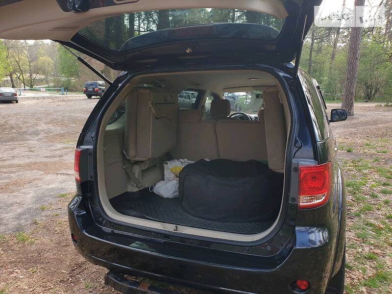 Позашляховик / Кросовер Toyota Fortuner 2007 в Києві