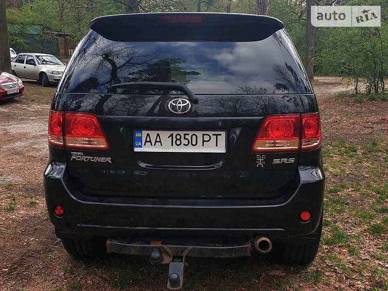 Позашляховик / Кросовер Toyota Fortuner 2007 в Києві