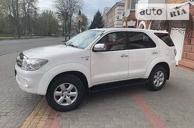 Внедорожник / Кроссовер Toyota Fortuner 2011 в Виннице