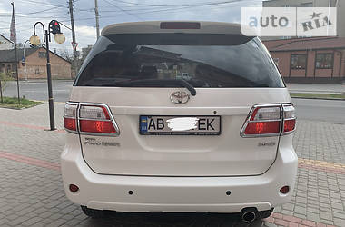 Внедорожник / Кроссовер Toyota Fortuner 2011 в Виннице