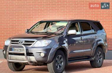 Позашляховик / Кросовер Toyota Fortuner 2006 в Одесі