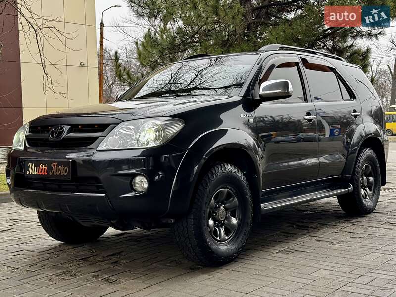 Позашляховик / Кросовер Toyota Fortuner 2007 в Дніпрі