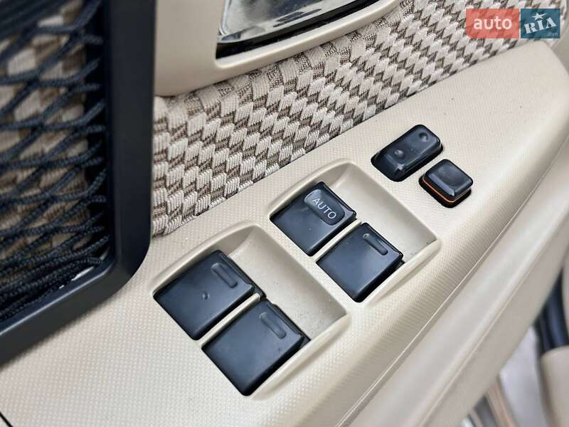 Позашляховик / Кросовер Toyota Fortuner 2006 в Одесі