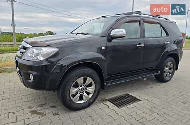 Позашляховик / Кросовер Toyota Fortuner 2006 в Києві