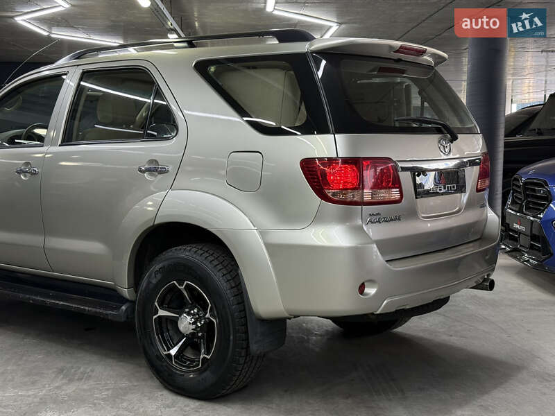 Внедорожник / Кроссовер Toyota Fortuner 2007 в Одессе