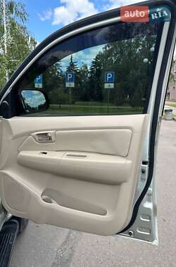 Внедорожник / Кроссовер Toyota Fortuner 2008 в 