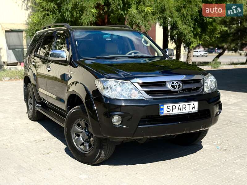 Toyota Fortuner 2007