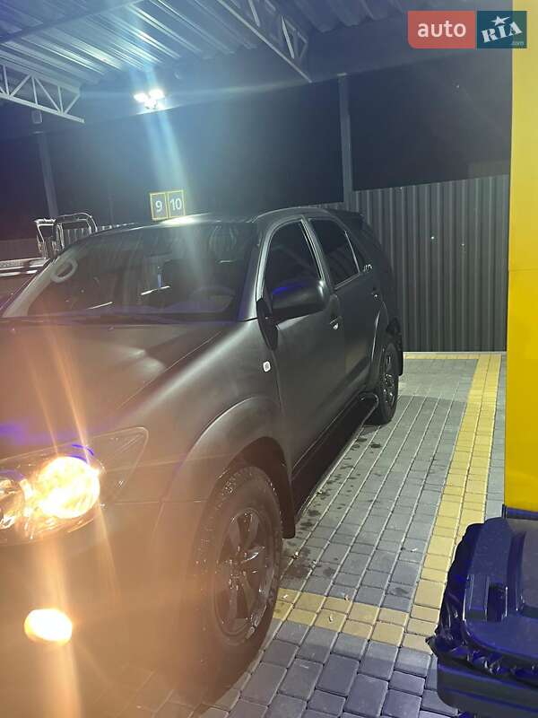 Позашляховик / Кросовер Toyota Fortuner 2008 в Харкові