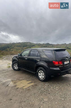 Позашляховик / Кросовер Toyota Fortuner 2006 в Рахові