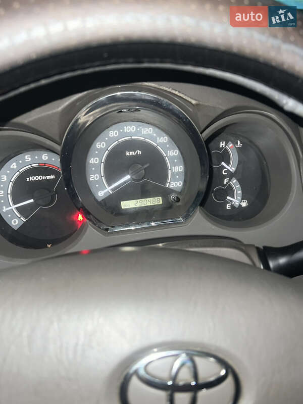 Позашляховик / Кросовер Toyota Fortuner 2006 в Рахові