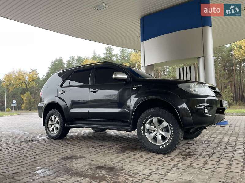 Позашляховик / Кросовер Toyota Fortuner 2005 в Лебедині фото 8 Позашляховик / Кросовер Toyota Fortuner 2005 в Лебедині