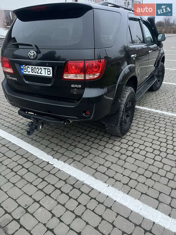 Внедорожник / Кроссовер Toyota Fortuner 2006 в Львове фото 8 Внедорожник / Кроссовер Toyota Fortuner 2006 в Львове