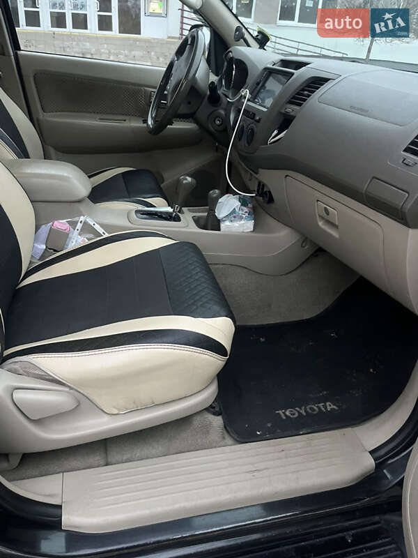 Внедорожник / Кроссовер Toyota Fortuner 2006 в Львове фото 23 Внедорожник / Кроссовер Toyota Fortuner 2006 в Львове