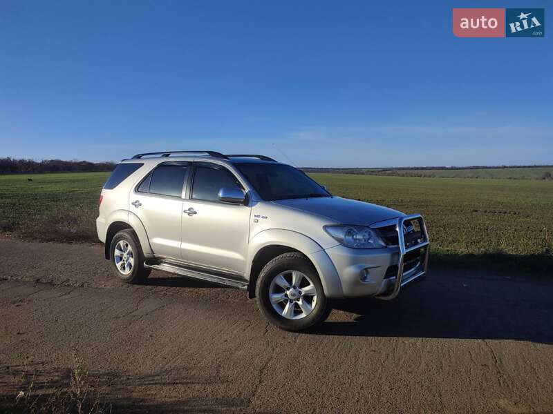 Позашляховик / Кросовер Toyota Fortuner 2007 в Одесі фото Позашляховик / Кросовер Toyota Fortuner 2007 в Одесі