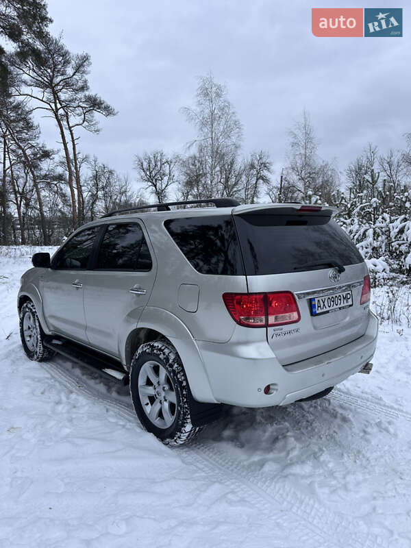 Внедорожник / Кроссовер Toyota Fortuner 2006 в Харькове фото 8 Внедорожник / Кроссовер Toyota Fortuner 2006 в Харькове