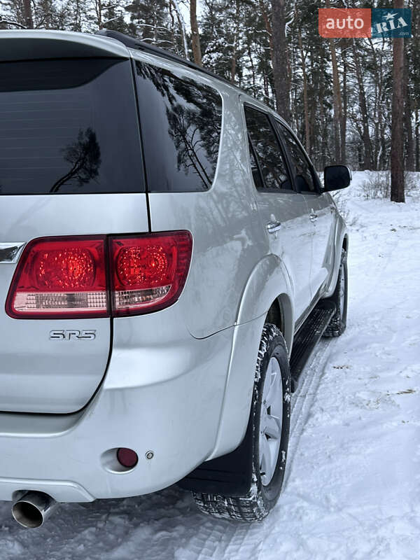Внедорожник / Кроссовер Toyota Fortuner 2006 в Харькове фото 12 Внедорожник / Кроссовер Toyota Fortuner 2006 в Харькове