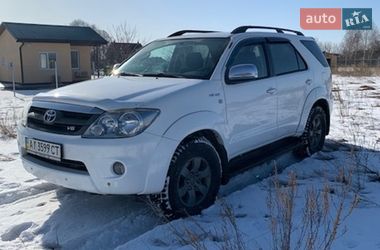 Позашляховик / Кросовер Toyota Fortuner 2007 в Києві