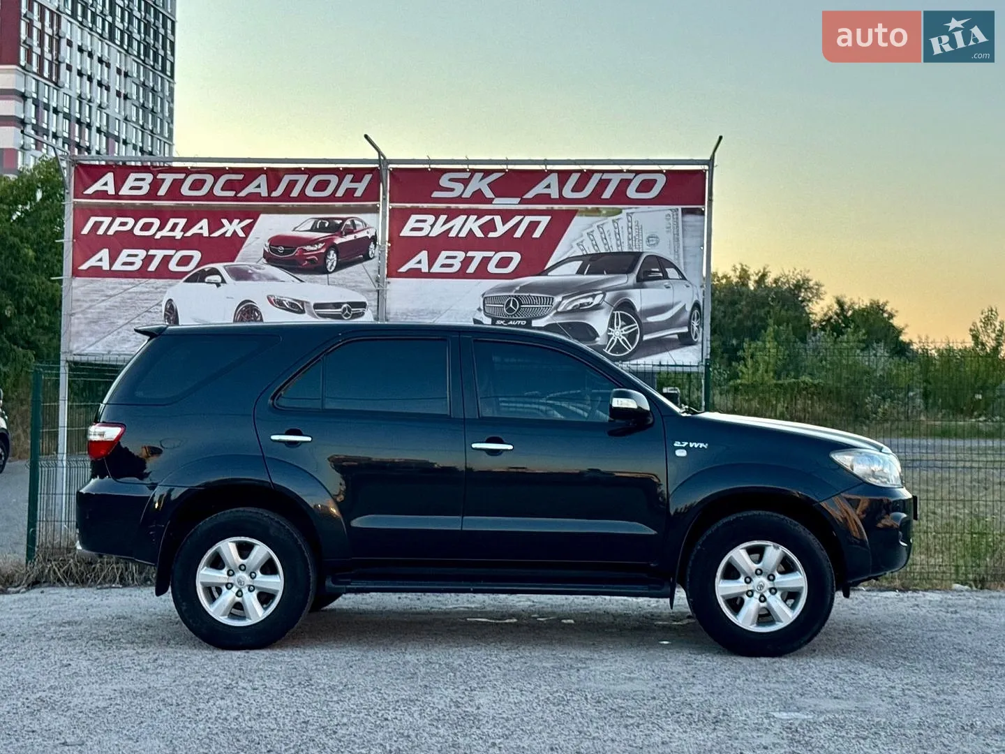 2010 Toyota Fortuner - мініатюра 5