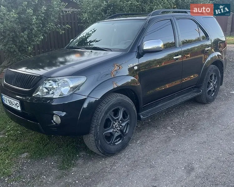 Toyota Fortuner 2008
