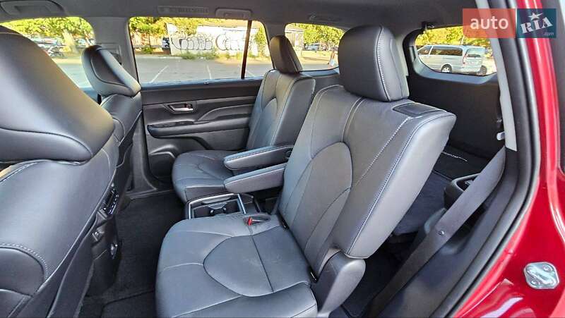 Внедорожник / Кроссовер Toyota Grand Highlander 2023 в Одессе