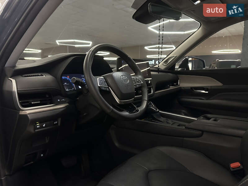 Позашляховик / Кросовер Toyota Grand Highlander 2024 в Миколаєві