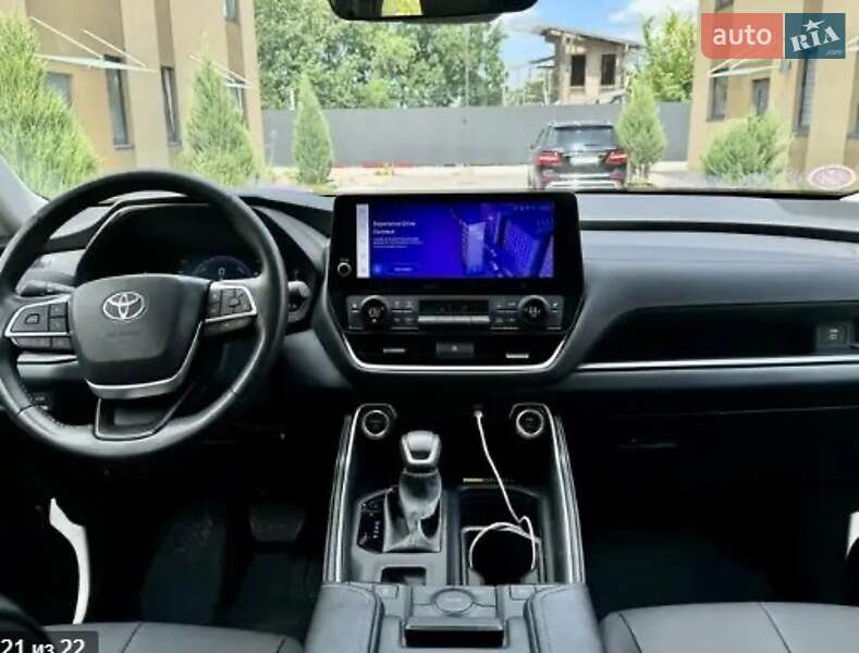 Внедорожник / Кроссовер Toyota Grand Highlander 2023 в Киеве