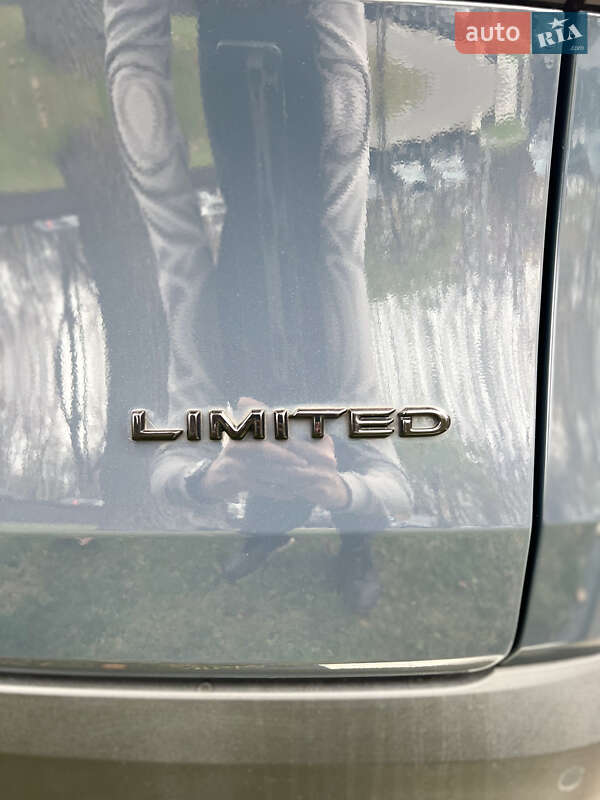 Внедорожник / Кроссовер Toyota Grand Highlander 2023 в Киеве