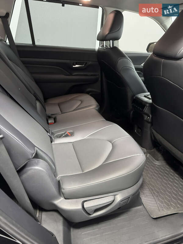 Внедорожник / Кроссовер Toyota Grand Highlander 2023 в Одессе фото 21 Внедорожник / Кроссовер Toyota Grand Highlander 2023 в Одессе