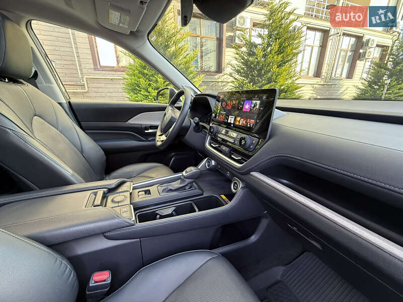 Внедорожник / Кроссовер Toyota Grand Highlander 2024 в Одессе