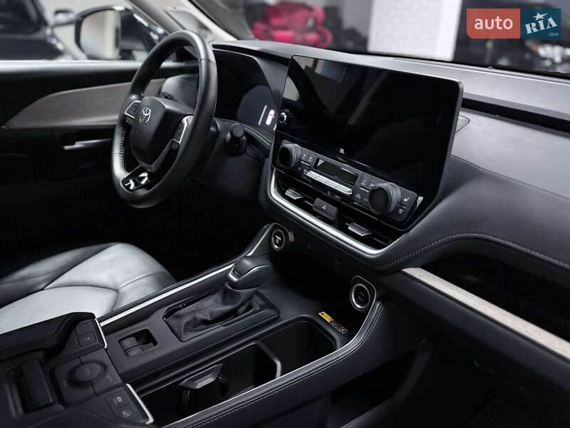Внедорожник / Кроссовер Toyota Grand Highlander 2024 в Одессе