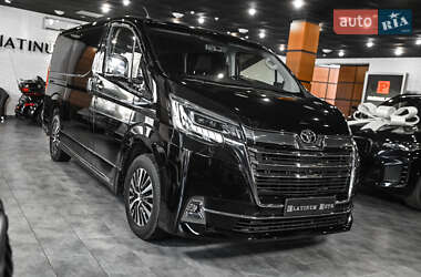 Мінівен Toyota Granvia 2022 в Одесі