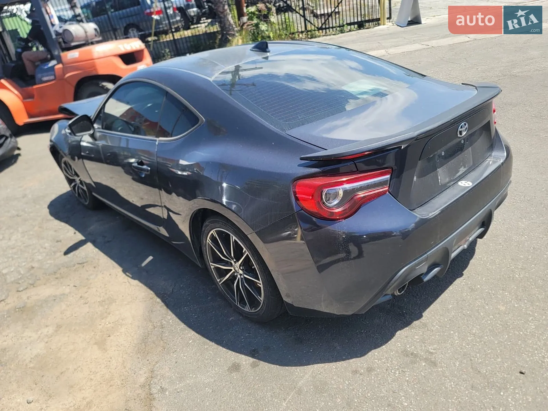 Toyota GT 86 2017 VIN JF1ZNAA19H8711012 фото оголошення 2 з 38