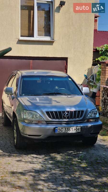 Toyota Harrier 2001
