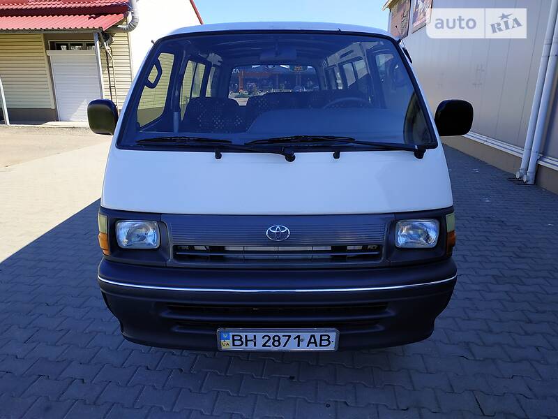 Мінівен Toyota Hiace 1993 в Одесі