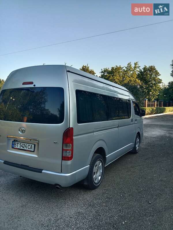 Позашляховик / Кросовер Toyota Hiace 2008 в Покрові