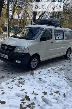  Toyota Hiace 2007 в 