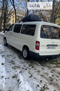  Toyota Hiace 2007 в 