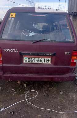 Минивэн Toyota Hiace 1986 в Черновцах