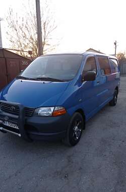 Позашляховик / Кросовер Toyota Hiace 2004 в Києві