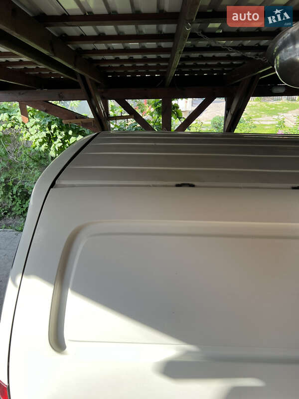 Минивэн Toyota Hiace 2002 в Боровой