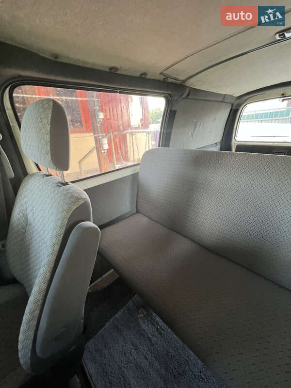 Минивэн Toyota Hiace 2002 в Боровой