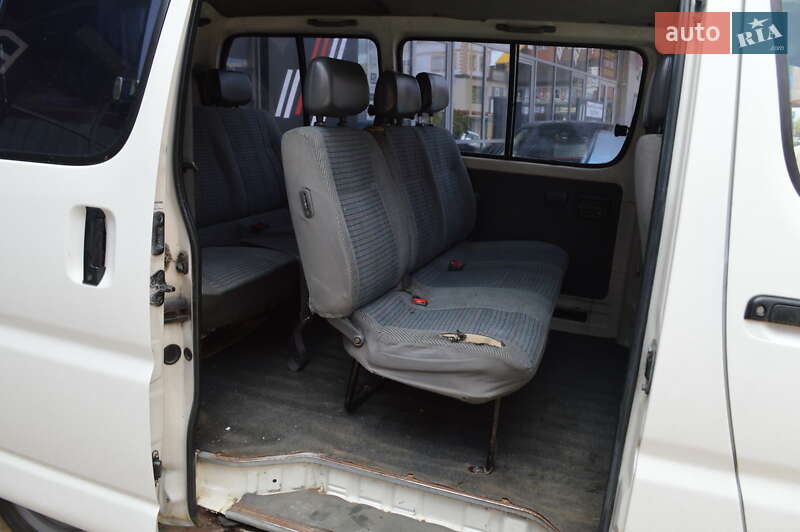 Мінівен Toyota Hiace 1998 в Львові