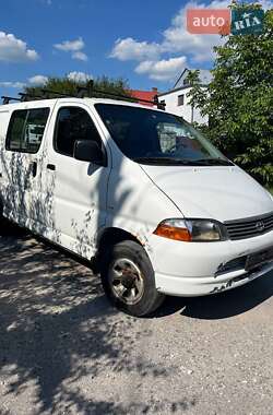 Внедорожник / Кроссовер Toyota Hiace 2006 в Тернополе