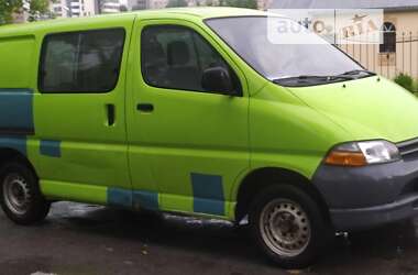 Позашляховик / Кросовер Toyota Hiace 1999 в Львові