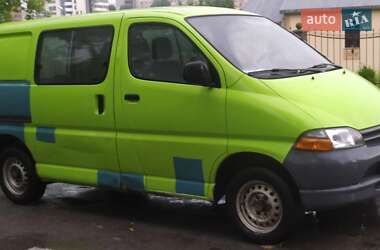 Позашляховик / Кросовер Toyota Hiace 1999 в Львові