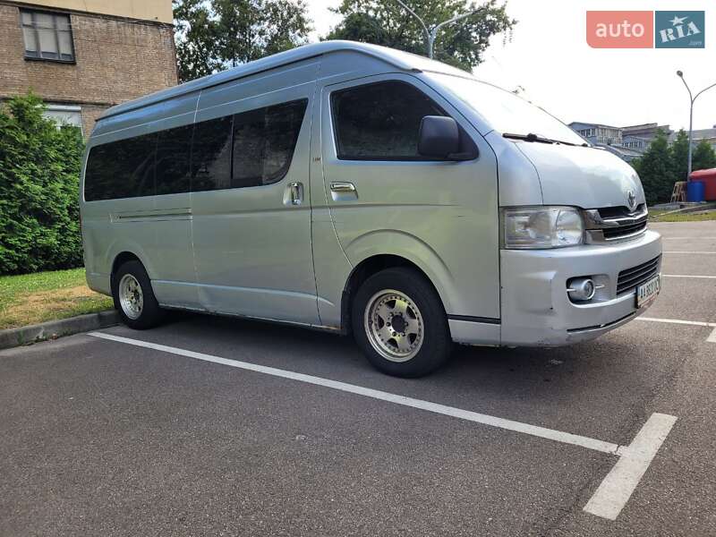 Toyota Hiace 2008