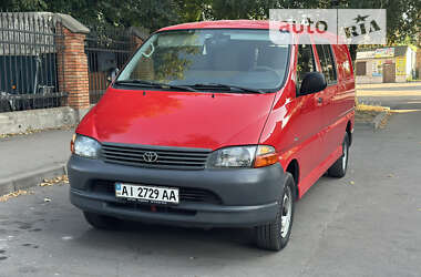 Вантажний фургон Toyota Hiace 2004 в Фастові