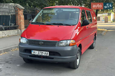 Грузовой фургон Toyota Hiace 2004 в Фастове